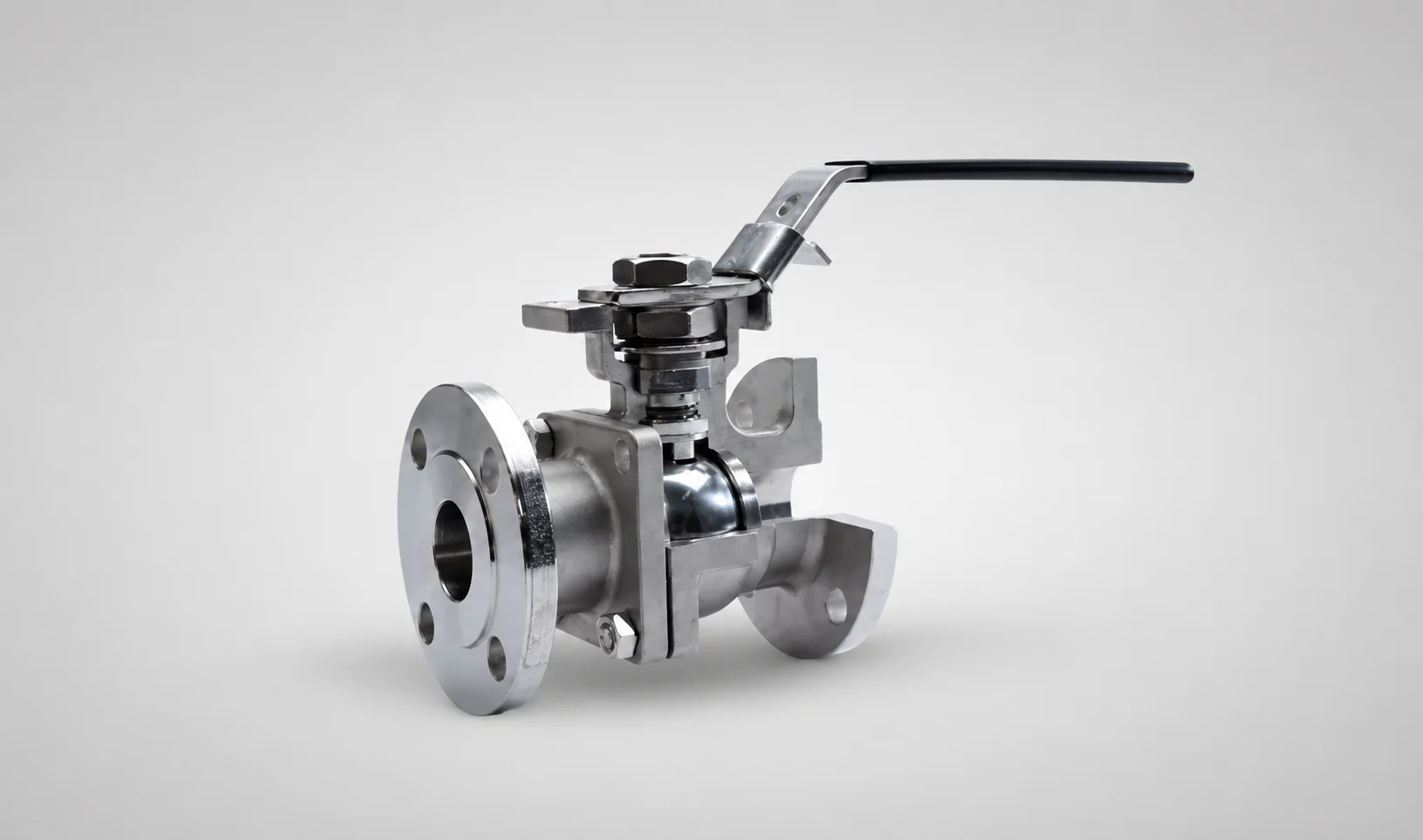 Stainless steel industrial valve with flanged connections